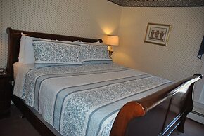 Echo Lake Inn