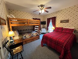 Echo Lake Inn