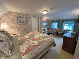 Echo Lake Inn