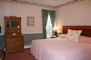 Echo Lake Inn