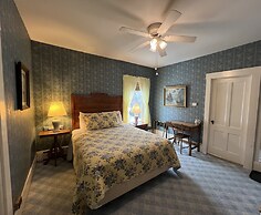 Echo Lake Inn