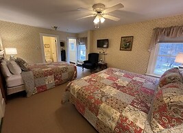 Echo Lake Inn