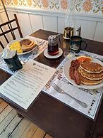 Echo Lake Inn