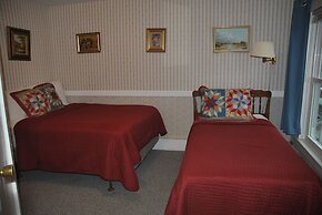 Echo Lake Inn