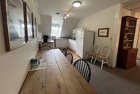 Echo Lake Inn