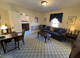 Echo Lake Inn
