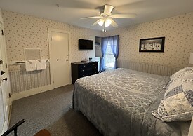 Echo Lake Inn