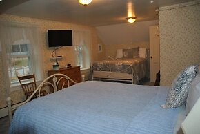 Echo Lake Inn