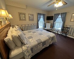 Echo Lake Inn