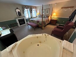 Echo Lake Inn