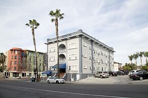 Harborview Inn & Suites San Diego Harbor