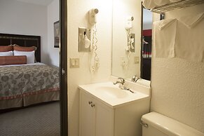 Harborview Inn & Suites San Diego Harbor