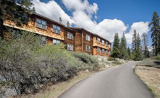 Wuksachi Lodge