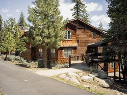 Wuksachi Lodge