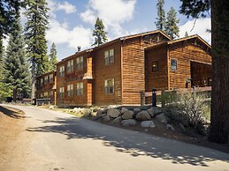 Wuksachi Lodge