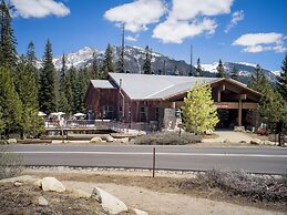 Wuksachi Lodge
