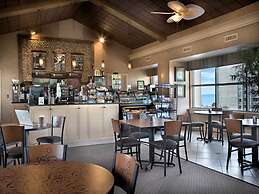 Sea Crest Oceanfront Resort