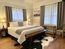 Aloha Junction Bed and Breakfast