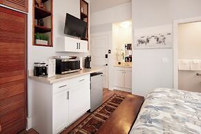 Aloha Junction Bed and Breakfast