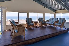 Edgewater Inn And Suites