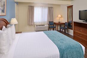 Edgewater Inn And Suites