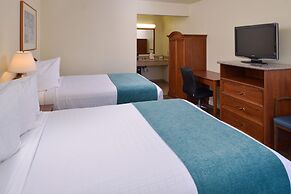 Edgewater Inn And Suites