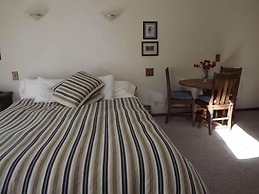 Backyard Garden Oasis