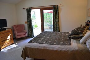 Backyard Garden Oasis