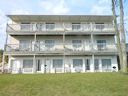 Algoma Beach Motel