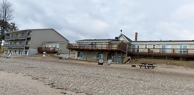 Algoma Beach Motel