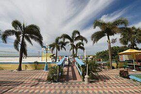Plaza Beach Hotel Beachfront Resort