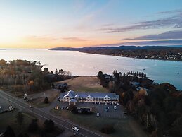 Belfast Harbor Inn