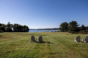 Belfast Harbor Inn