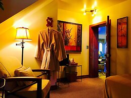 Meadow Creek Mountain Lodge and Event Center