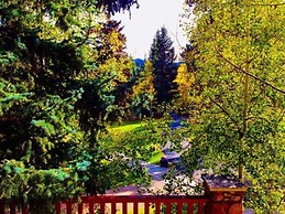 Meadow Creek Mountain Lodge and Event Center