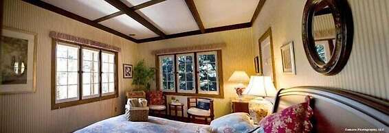 Meadow Creek Mountain Lodge and Event Center