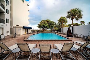 La Quinta Inn & Suites by Wyndham Cocoa Beach Oceanfront
