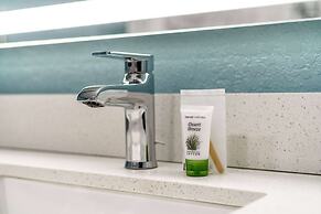 La Quinta Inn & Suites by Wyndham Cocoa Beach Oceanfront