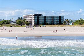 La Quinta Inn & Suites by Wyndham Cocoa Beach Oceanfront