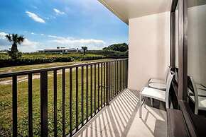 La Quinta Inn & Suites by Wyndham Cocoa Beach Oceanfront