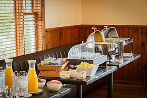 Flagship Inn and Suites