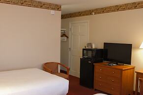 Flagship Inn and Suites