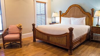 Silver Palms Inn