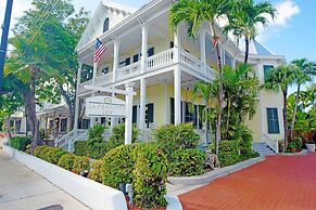 Silver Palms Inn
