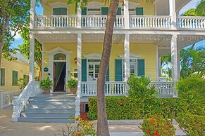 Silver Palms Inn