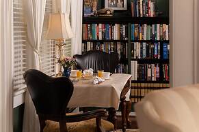 A Williamsburg White House