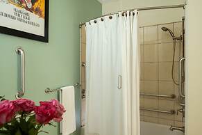 A Williamsburg White House