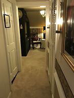 A Williamsburg White House