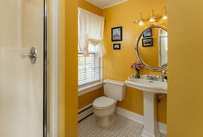 A Williamsburg White House