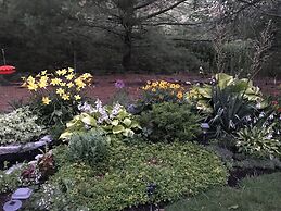 Lake Ontario Motel & Inn